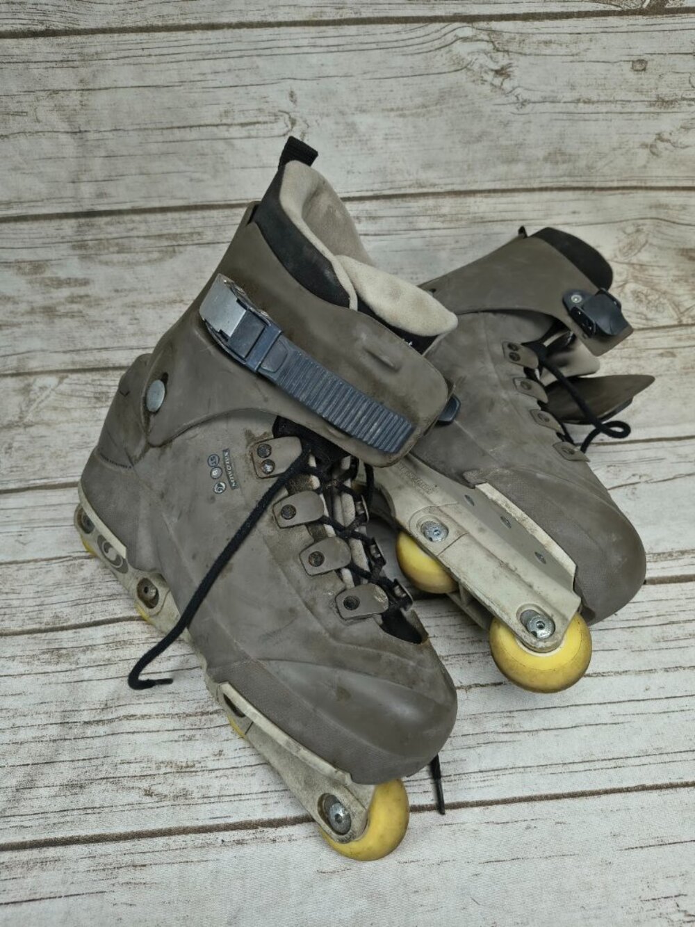 Vintage Salomon ST8 Aggressive Inline Skates Gray Yellow Wheels 90's Size 11.5